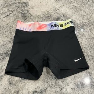 Tie dye Nike pro